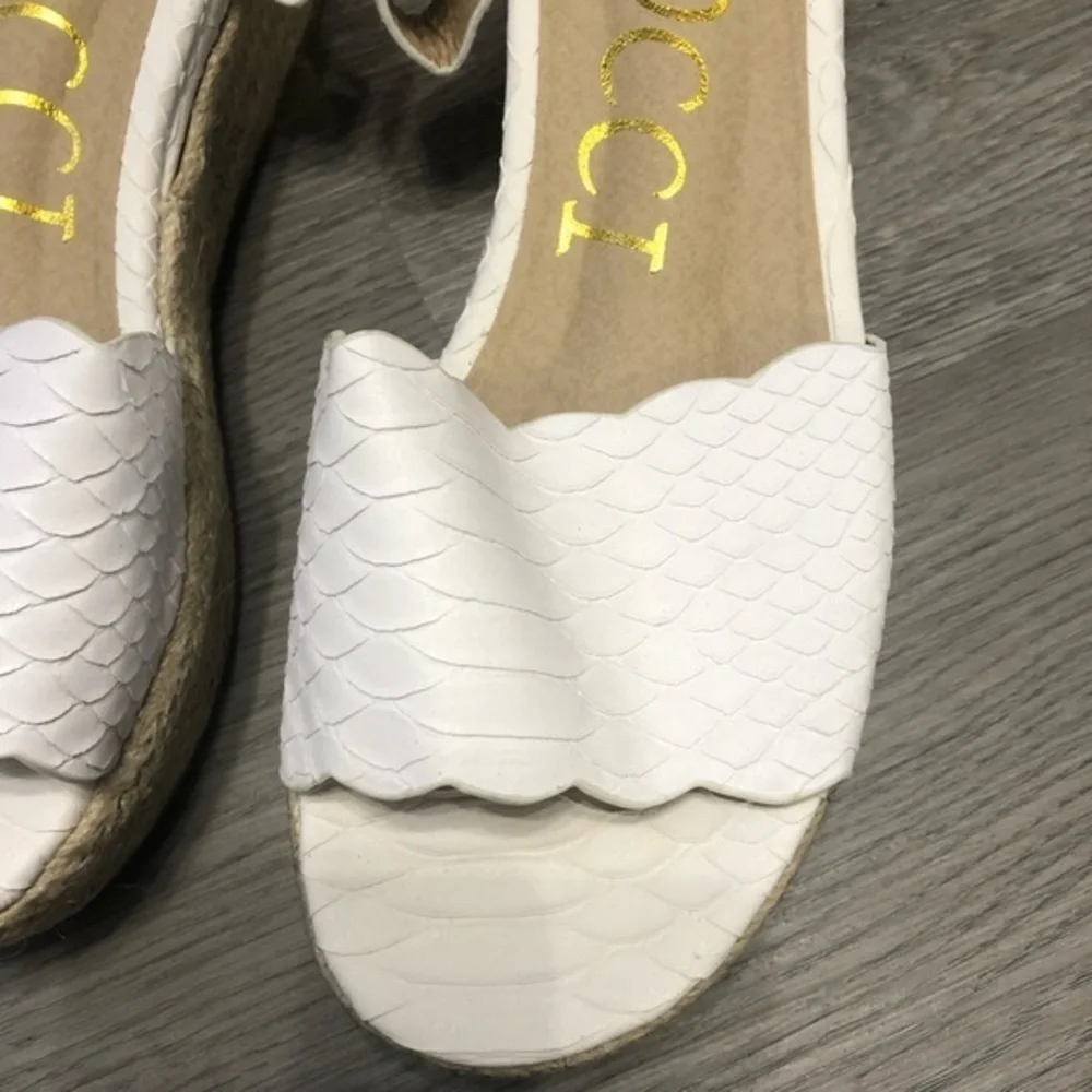 Coccoli White Leather Ankle Platform Sandals 7‎
